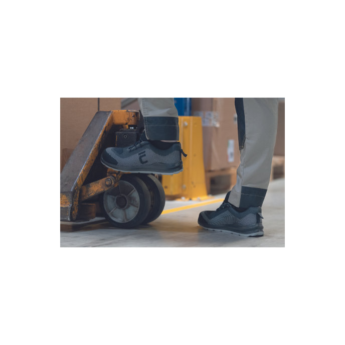 Cerva ZURRUM MF ESD S1P SRC Bezpečnostná obuv